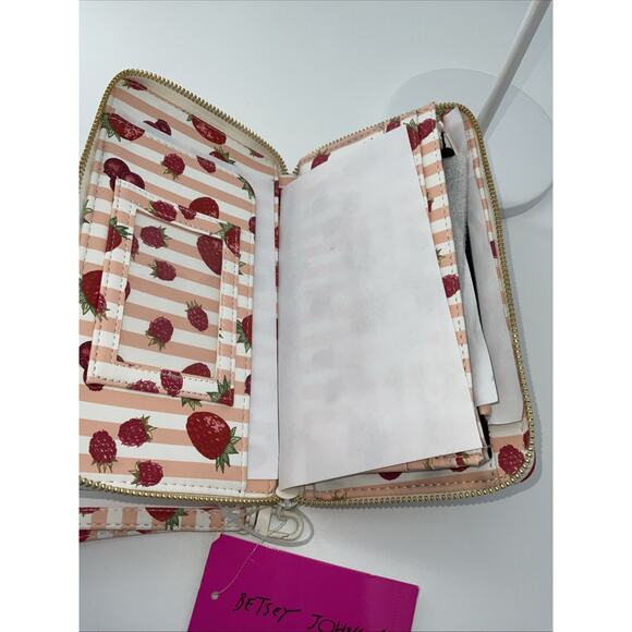 Betsey Johnson Wristlet Zip Around Wallet Stripe W Multi Berries Red Multi - Picture 3 of 7